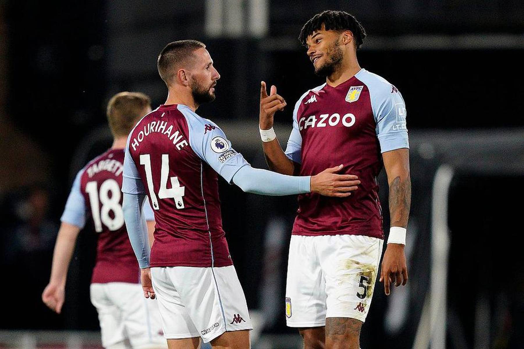 法甲三队盯 法甲三队盯